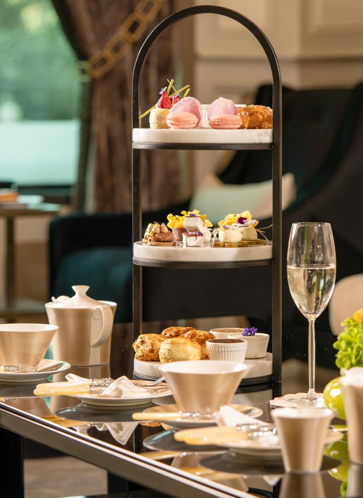 Fairmont Эр-Рияд Экстерьер фото Afternoon tea at the InterContinental Sydney