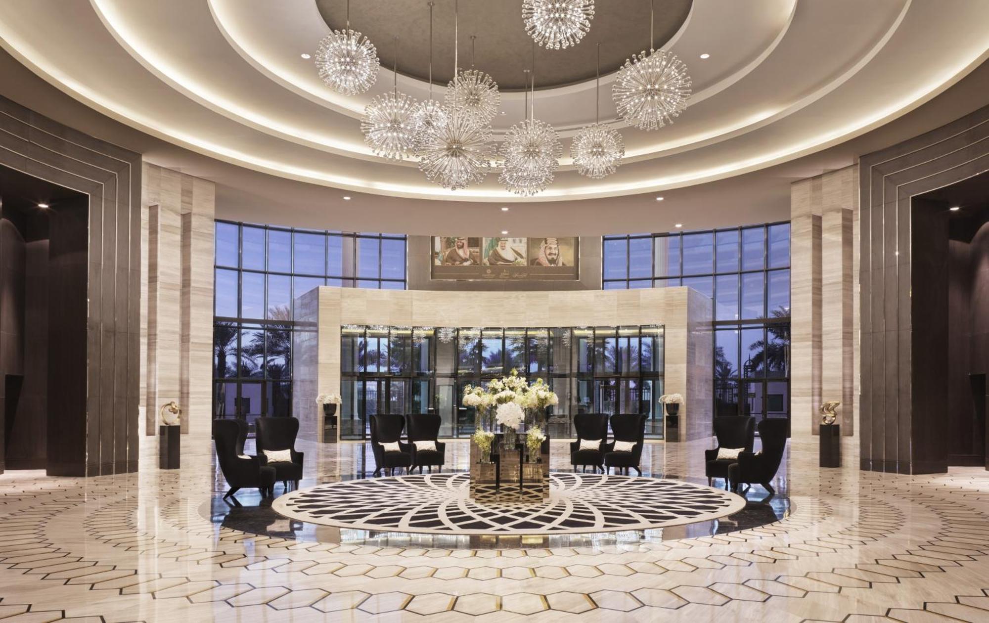 Fairmont Эр-Рияд Экстерьер фото Lobby