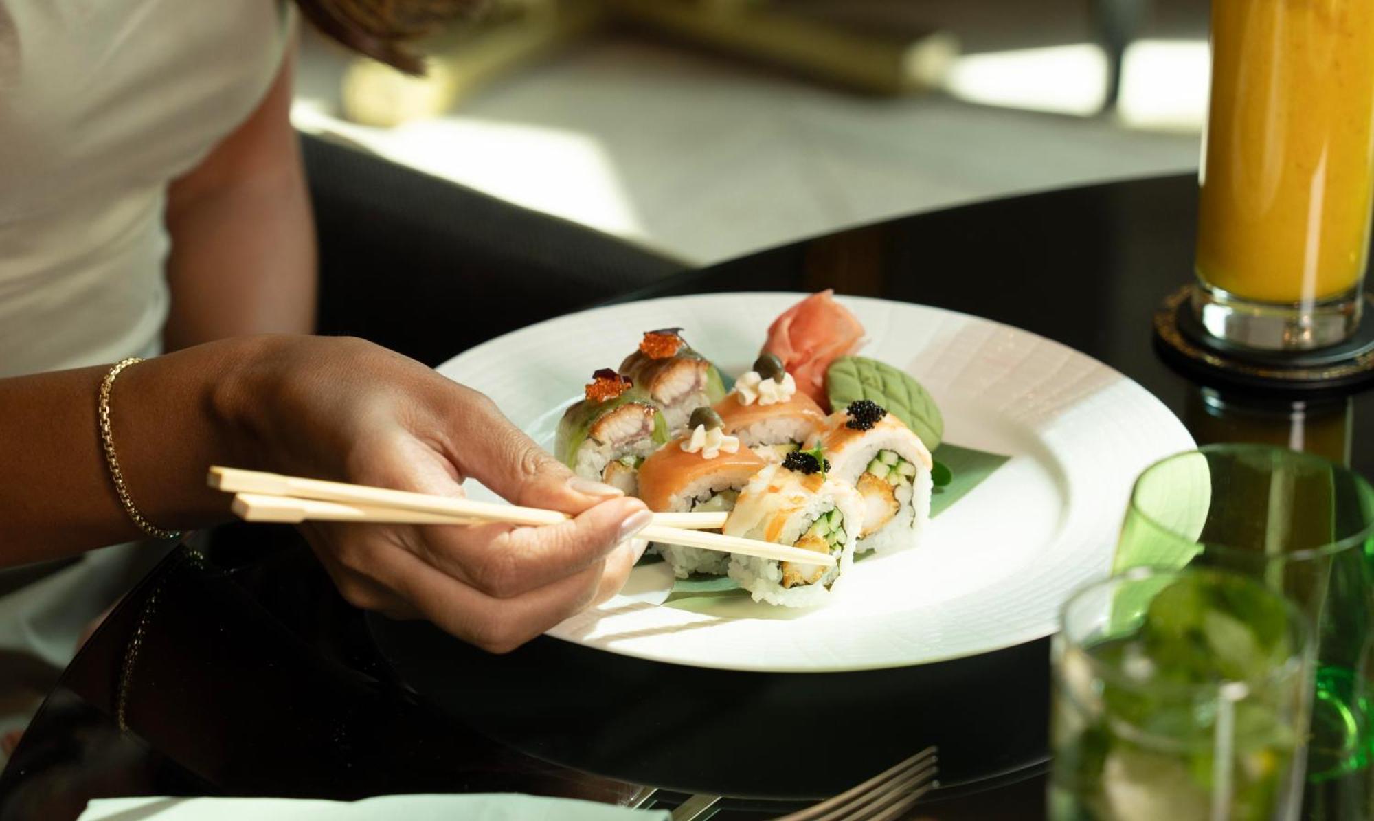 Fairmont Эр-Рияд Экстерьер фото Sushi