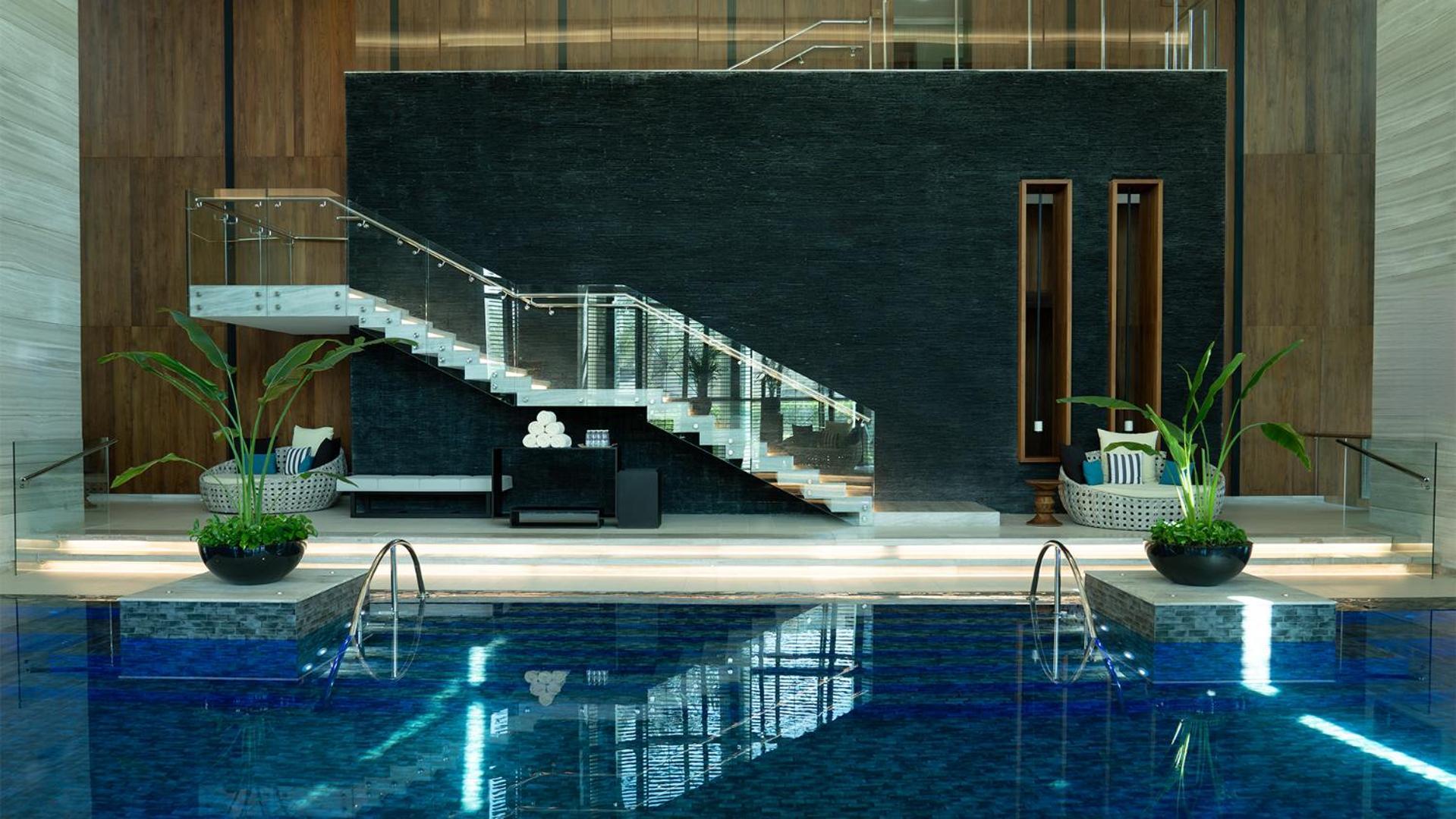 Fairmont Эр-Рияд Экстерьер фото The pool at the hotel